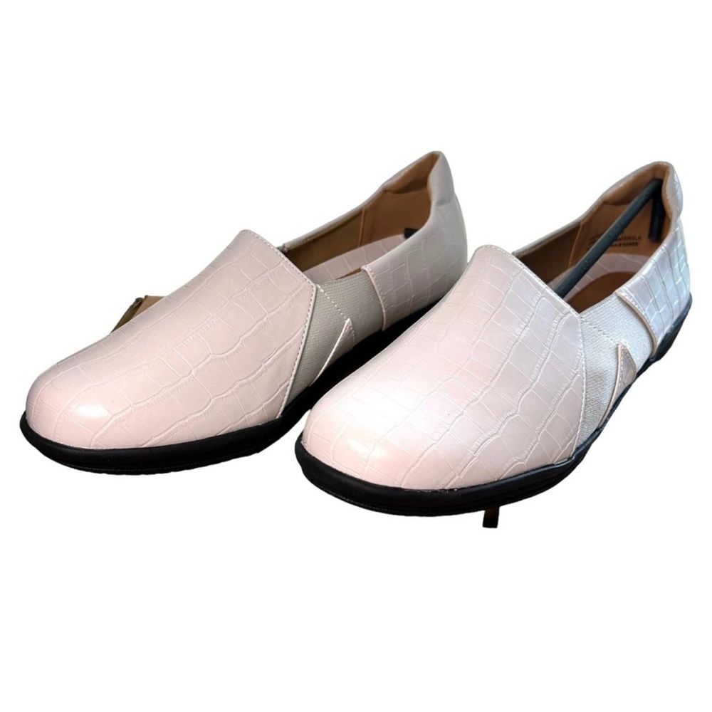 Comfortview Harlee Flat Faux Leather Croc Embossed Pale Gray Size 8M NEW in Box